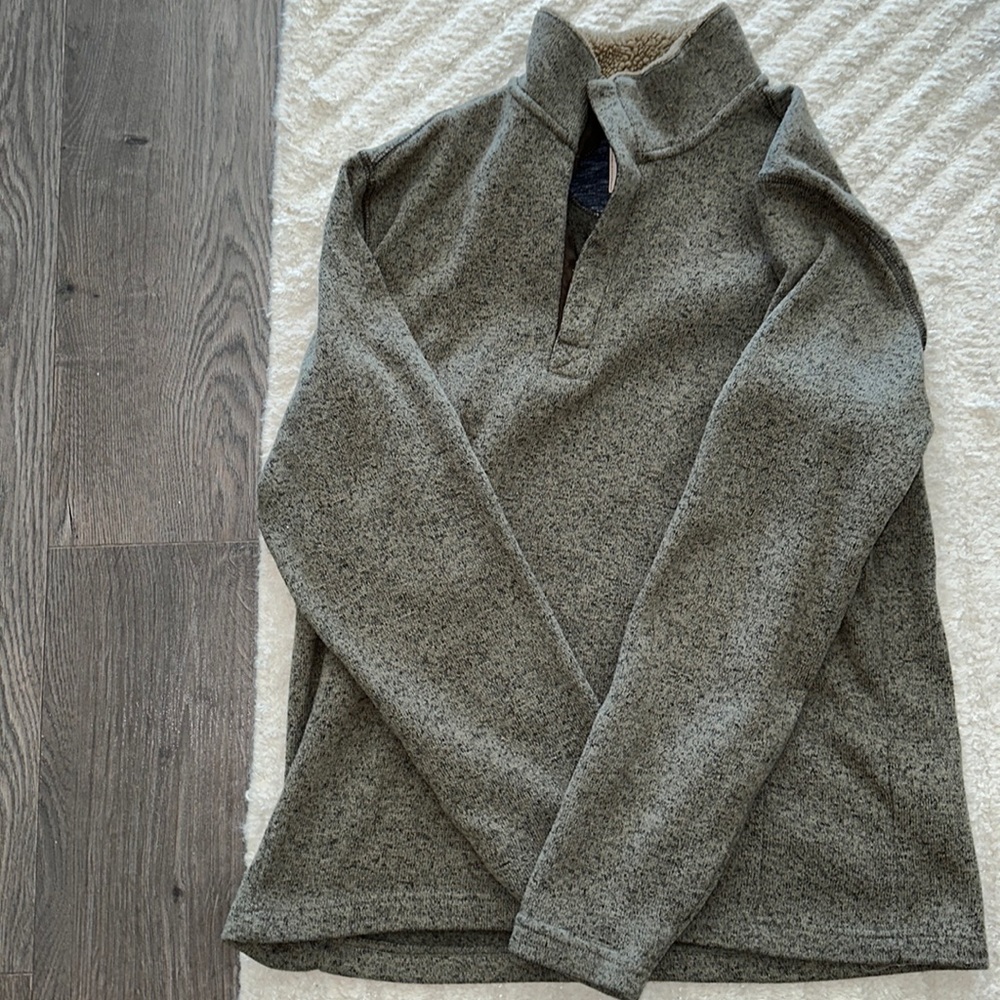 Weatherproof quarter zip. Size L.